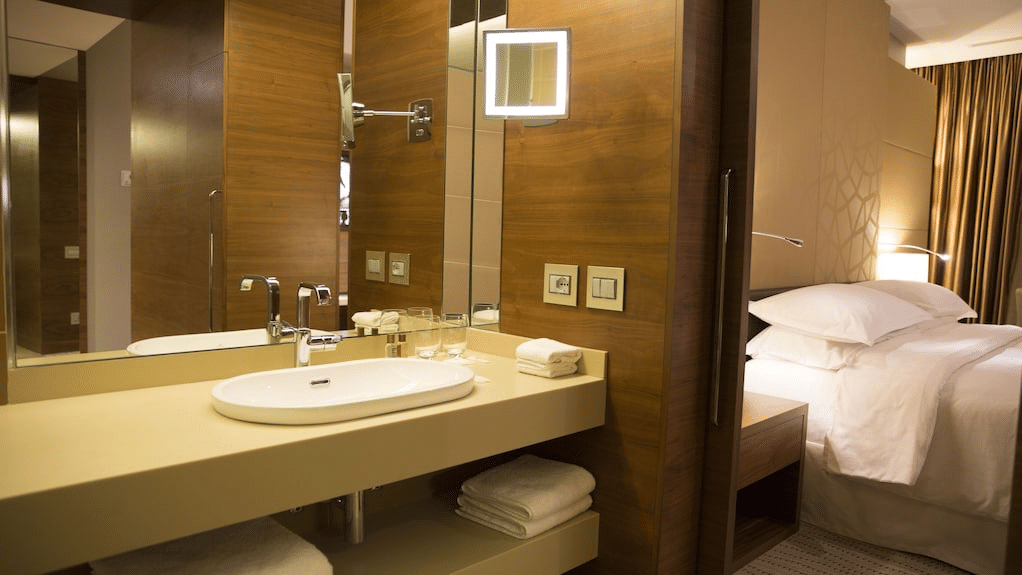 custom mirror solutions for Sheraton Annaba hotel project